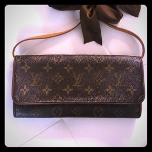 Louis Vuitton vintage clutch